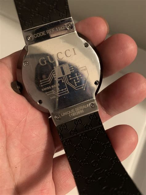 gucci pantcaon 1142 fake